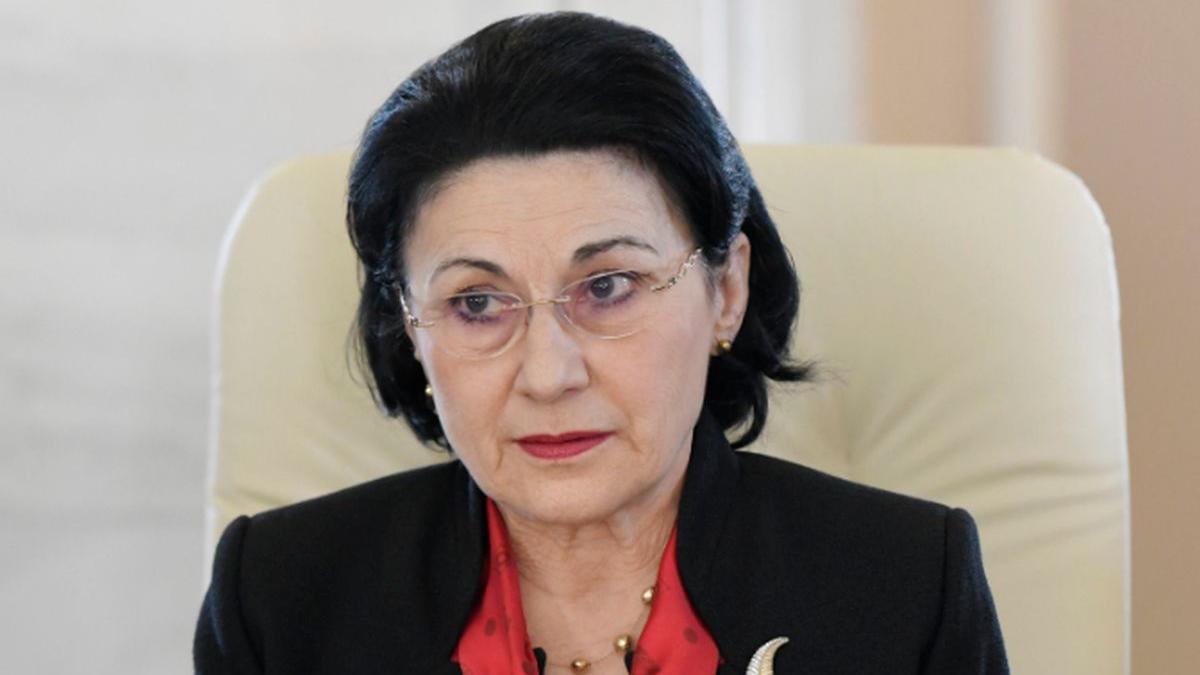 ecaterina andronescu scoala online nu poate inlocui scoala cu prezenta fizica nu poate sa fie o