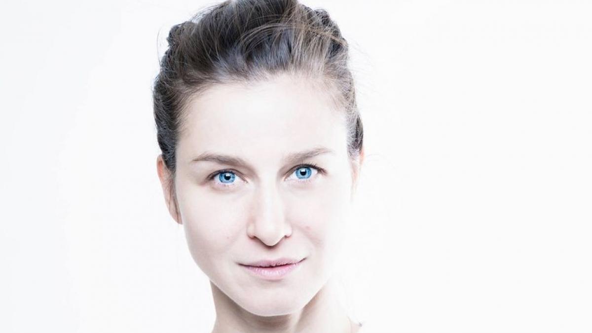 ana maria bucura muza lui karl lagerfeld voluntariat pentru a ajuta copiii din spitalele de stat