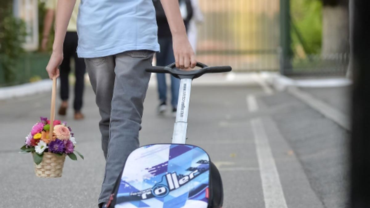 iresponsabilitate uriasa elev adus la scoala de tatal bolnav de covid 19