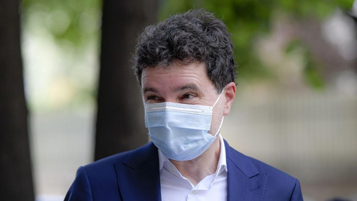 primele reactii ale lui nicusor dan dupa acuzatiile grave cum isi explica gestul