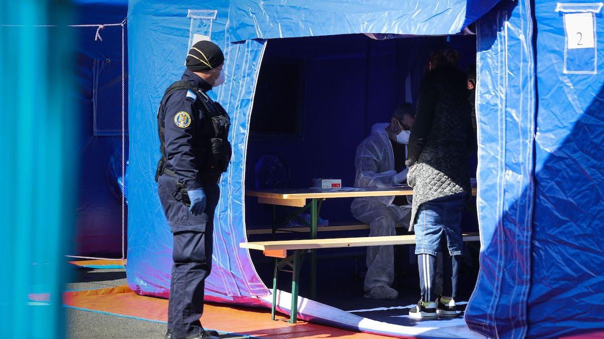 politist mort a doua zi dupa ce a fost diagnosticat cu covid 19