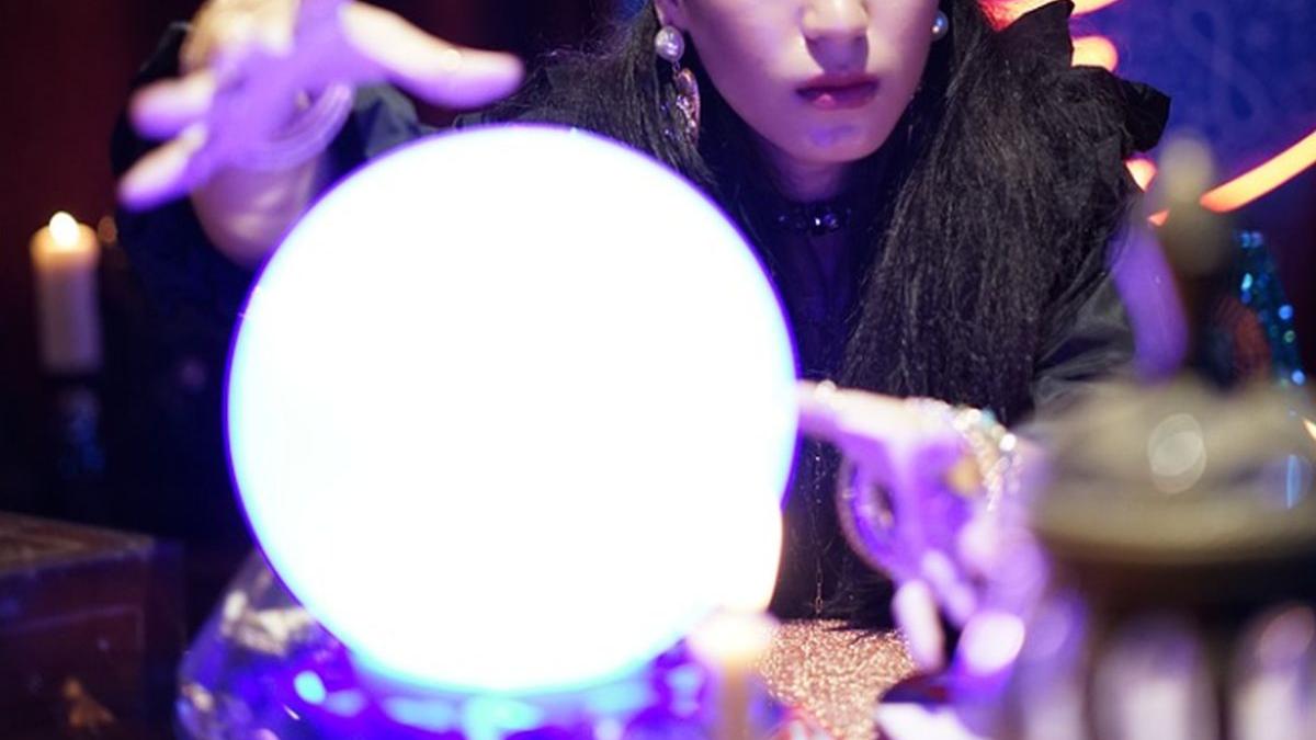 trei ghicitoare din ploiesti n au vazut in carti ca politia le va bate la usa au facut mii de euro