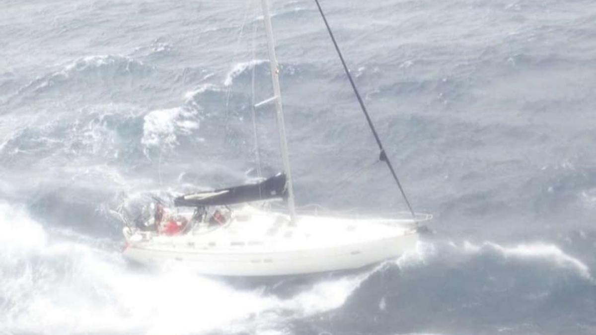 un tanar comandant de nava roman a salvat patru vieti in golful mexic cum a fost recompensat