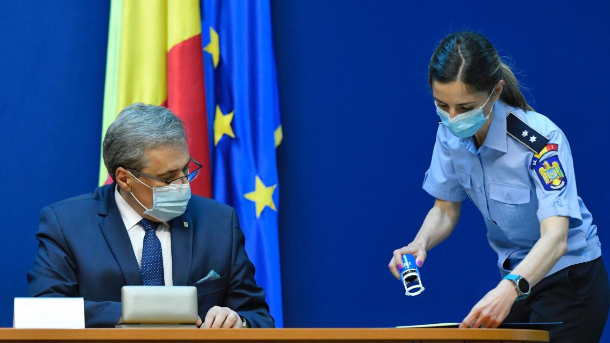 defectiune bizara in calculatoarele mai nu poate fi aflat cate vize de flotant s au facut in ultima