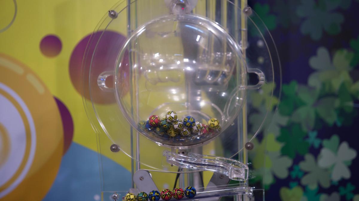 trei frati joaca la loto aceleasi numere de 40 de ani cat au castigat