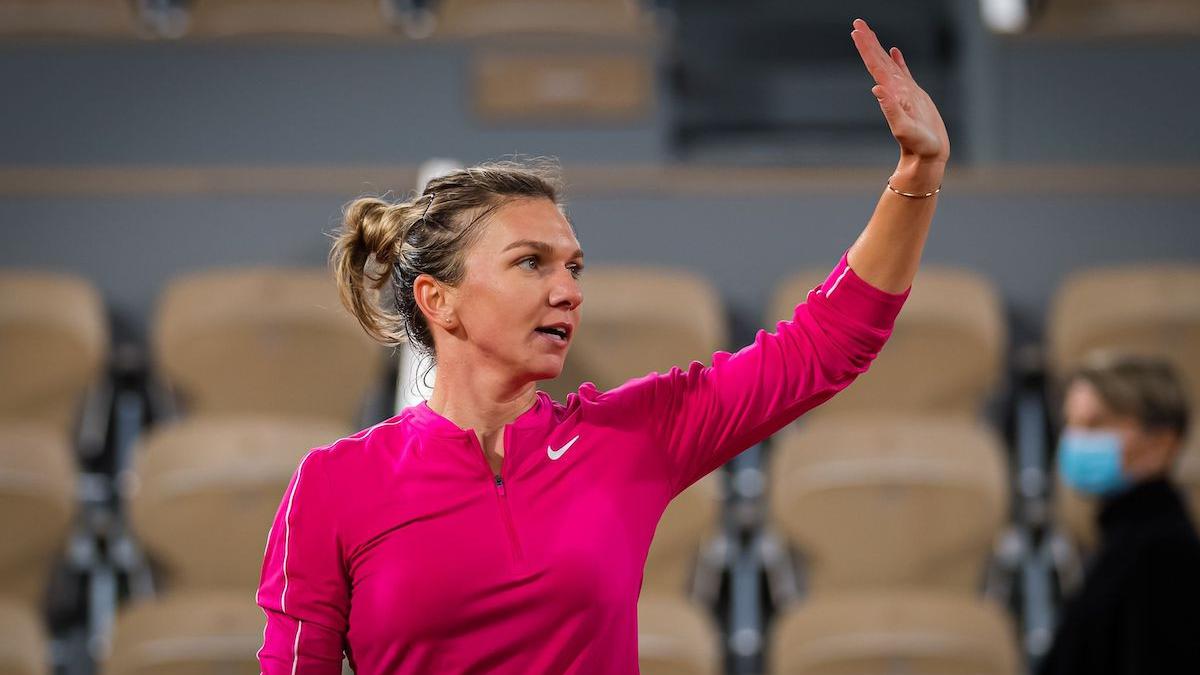 simona halep eliminata de revelatia turneului iga swiate de la roland garros