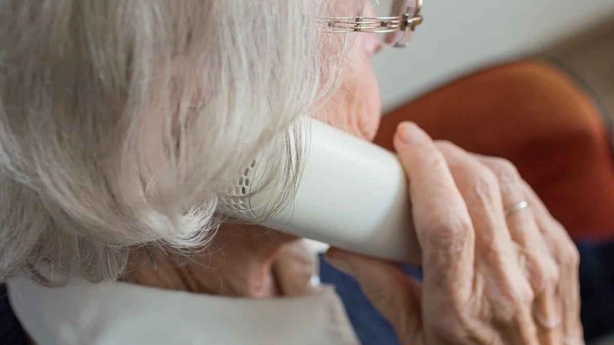 un batran din mures isi terorizeaza sotia dupa divort te omor ca pe elodia te fac pasta de mici