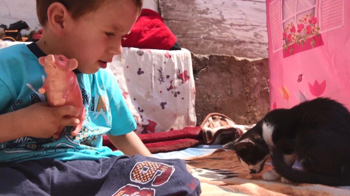 cristian copil crescut bunici noua sansa sa mearga prima data