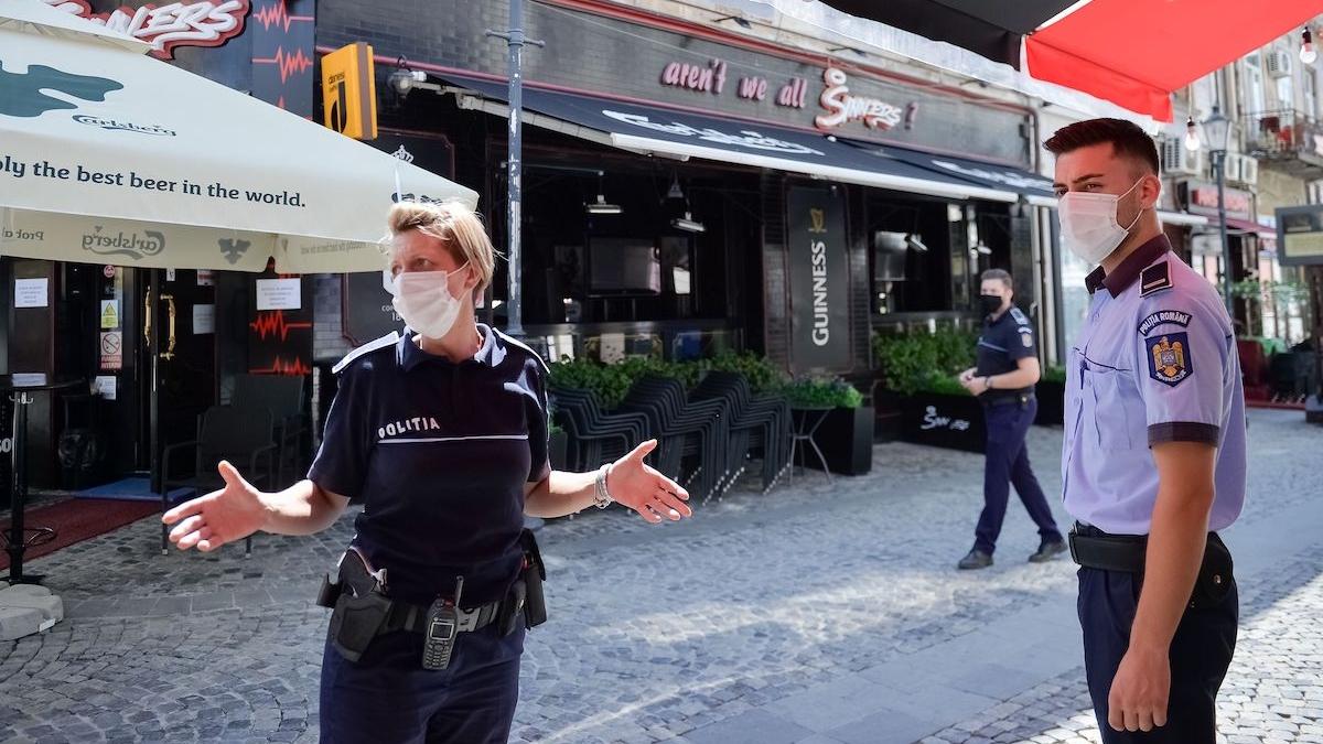 purtarea mastii obligatorie masca obligatorie pe strada arges