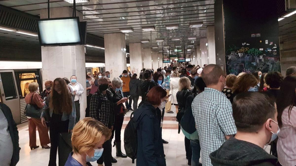 metrou defect aglomeratie magistrala preciziei