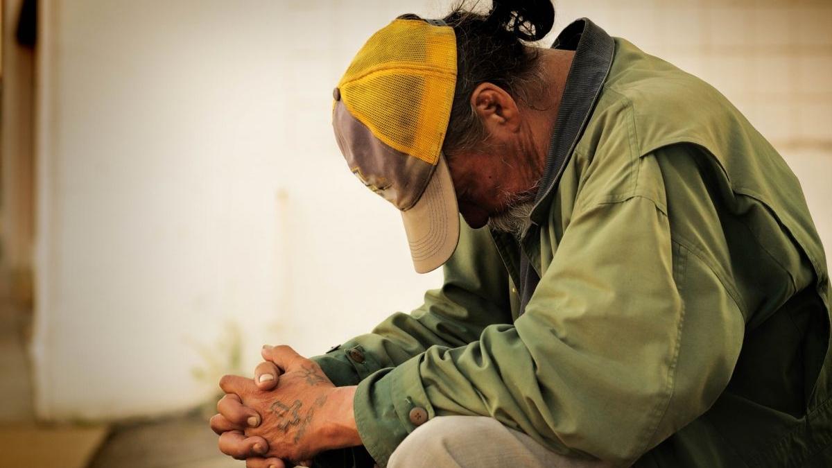 roman fara adapost nisa economiile sinistrati