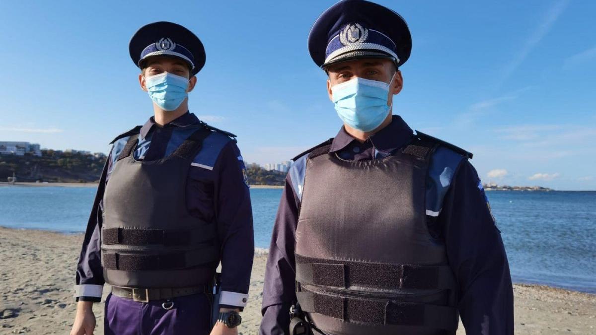 politisti constaanta eroi tata copil bolnav masina plaja mamaia