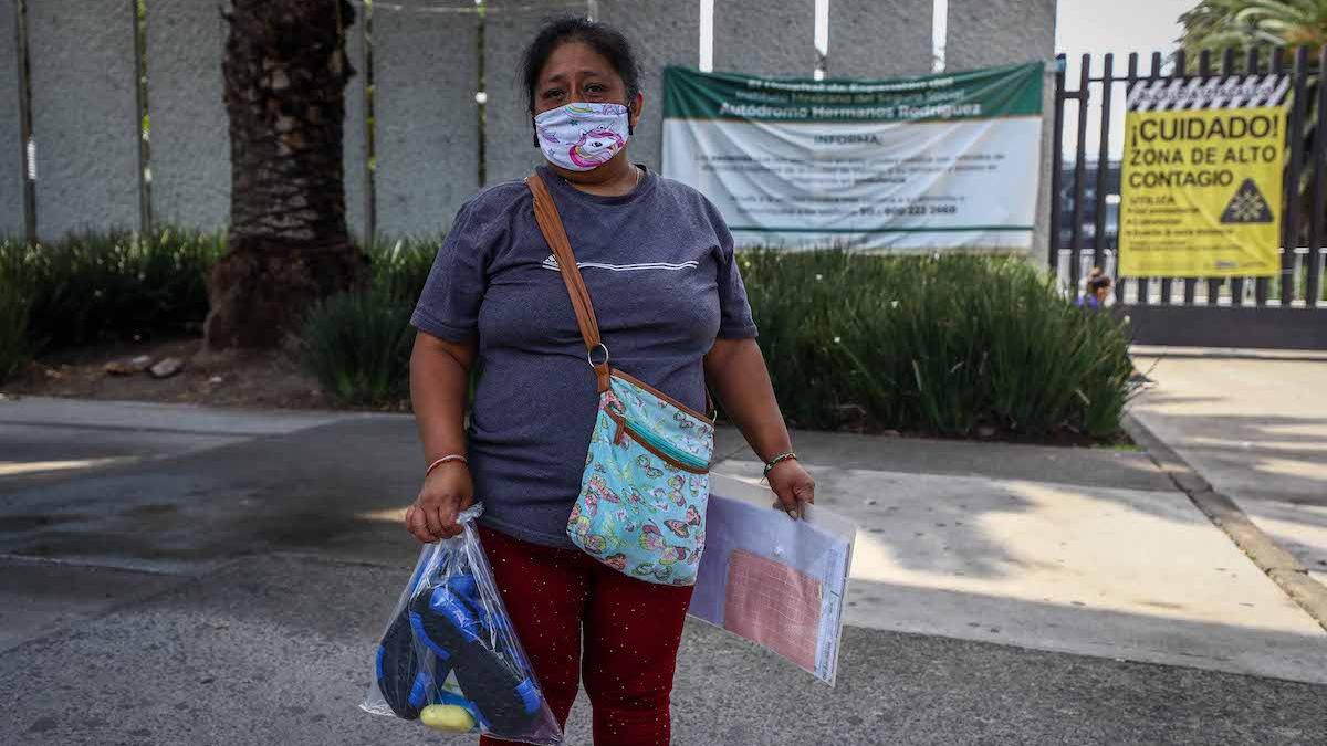 bolnavi asteptare holuri spital