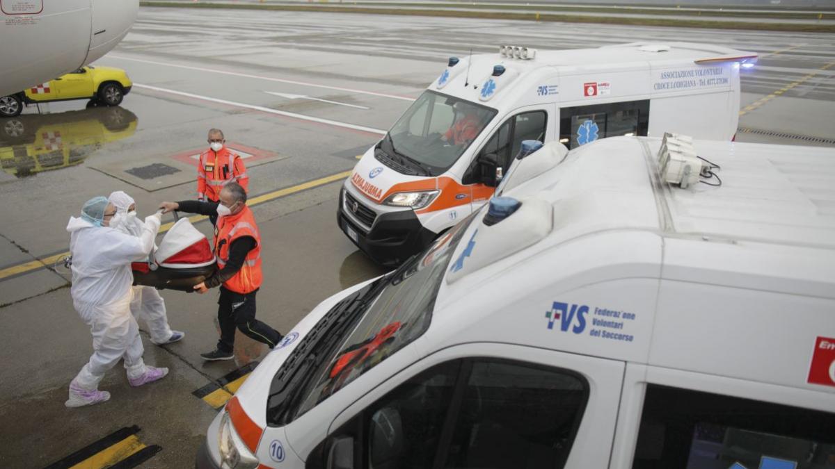 salvare bebelusi asociataia blondie catalin carstoveanu