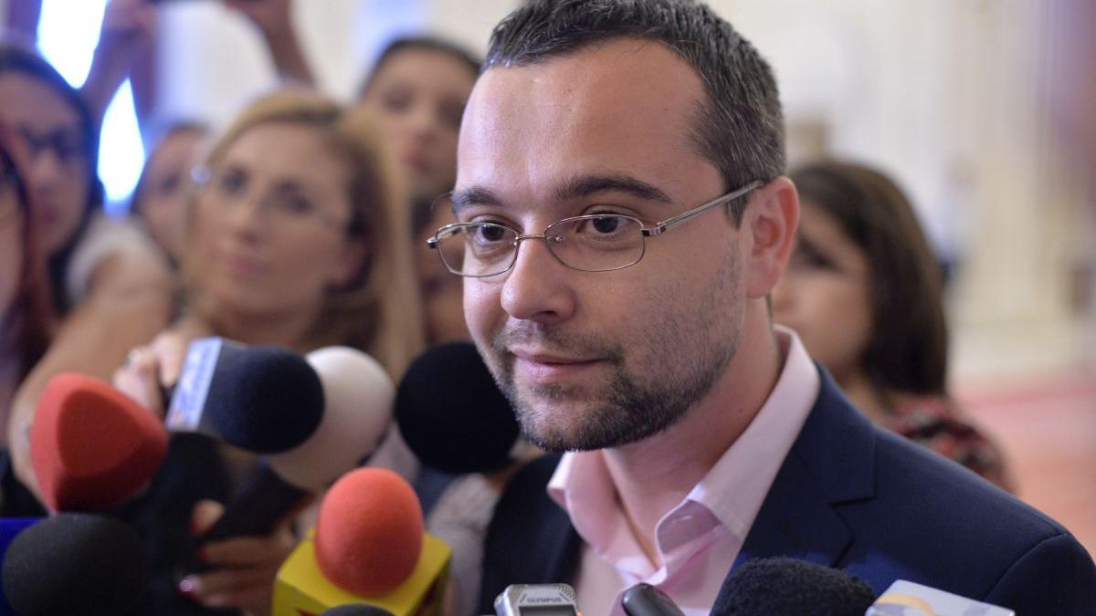 gabriel petre in parlament ca la masa tacerii recompensa ponta vot cadere guvern propriu