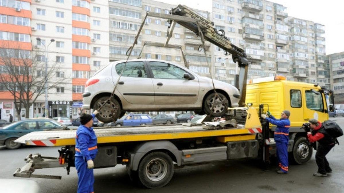 politia locala ridica masini stationeaza ilegal domeniul public