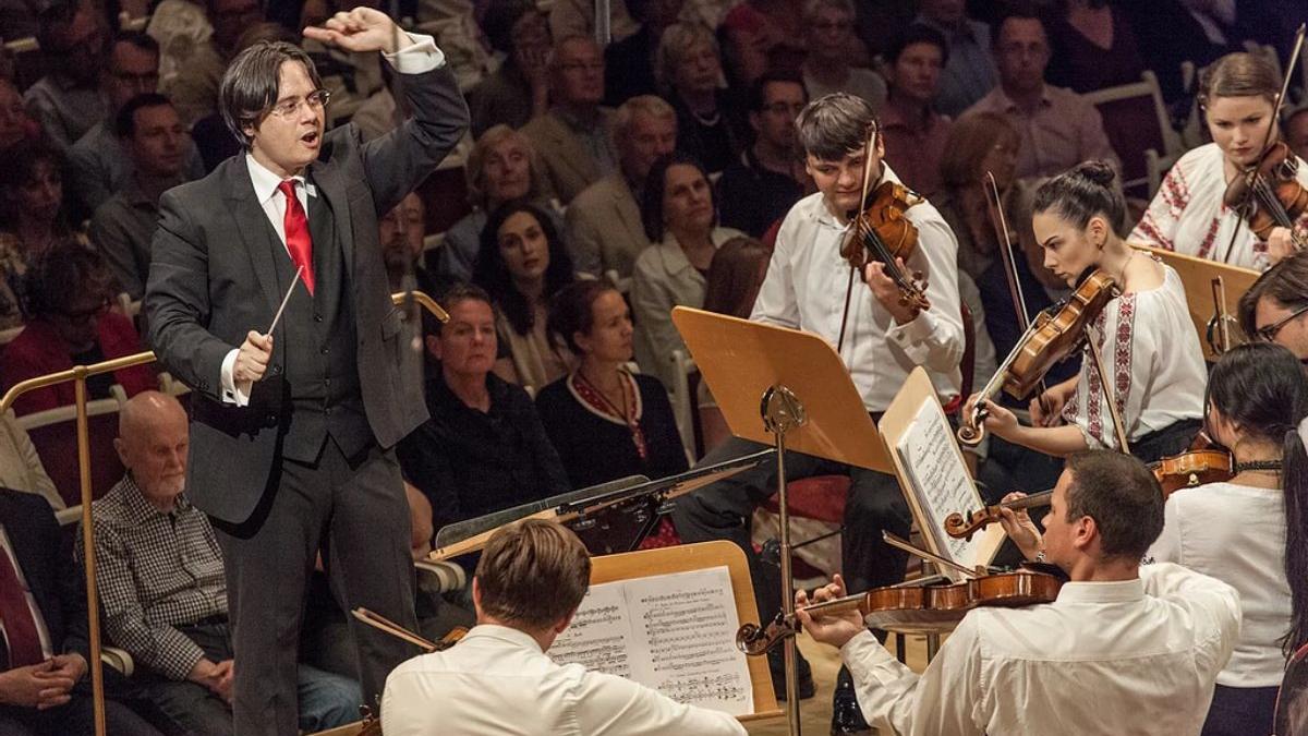 gabriel bebeselea dirijor principal filarmonica george enescu christian badea