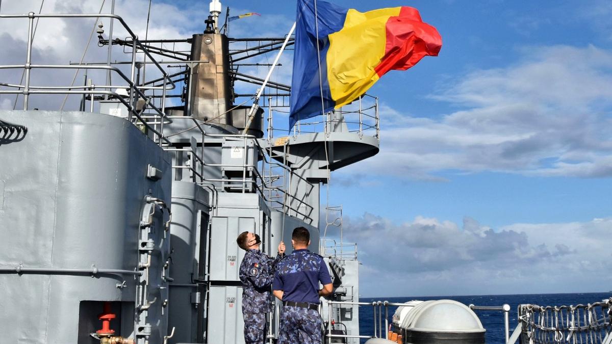 fregata regina maria militari infectati