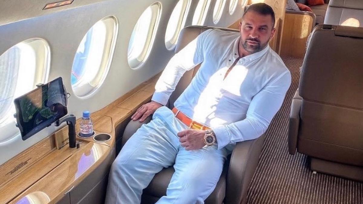 Dezvăluiri în exclusivitate despre Alex Bodi, fostul soț al Biancăi Drăgușanu, săltat de mascați pentru proxenetism