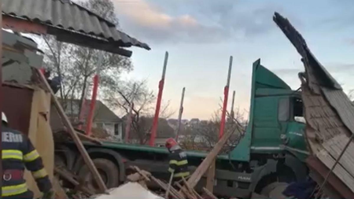 accident botosani tir casa baltatesti