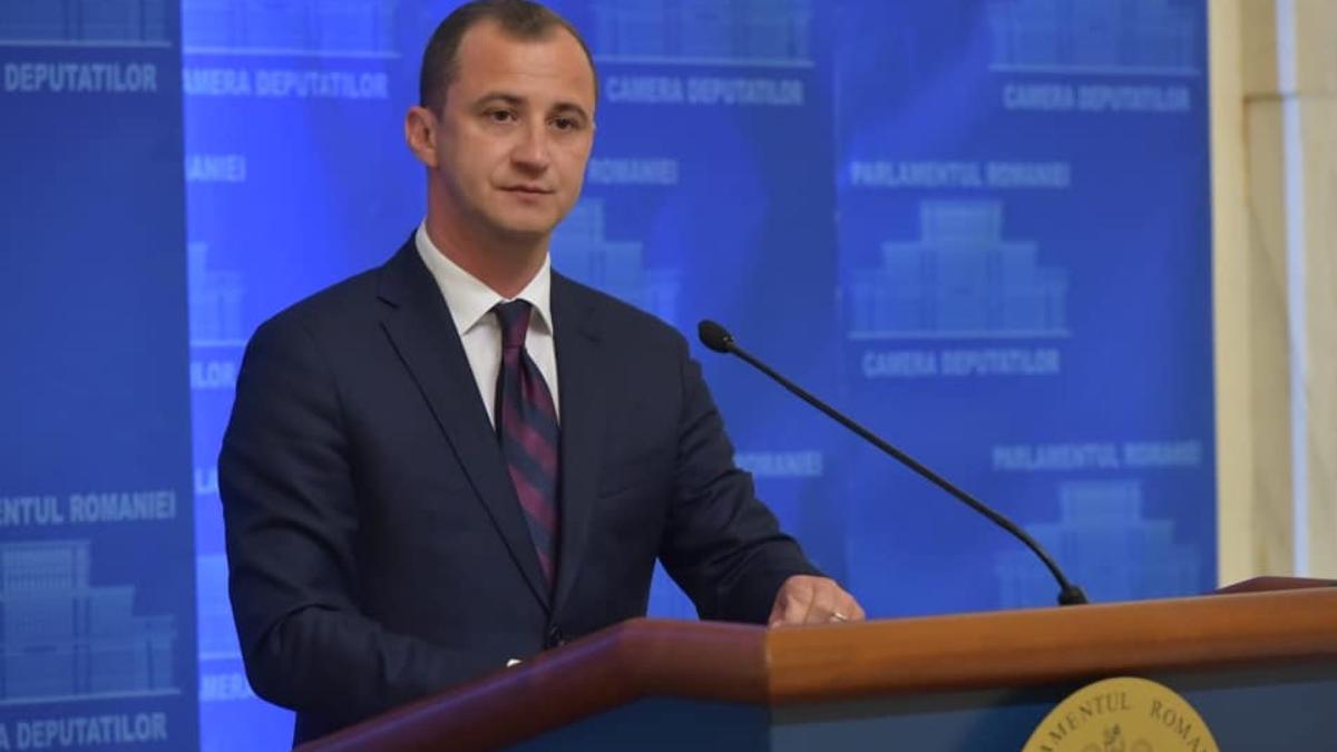 alfred simonis demisie pensii speciale