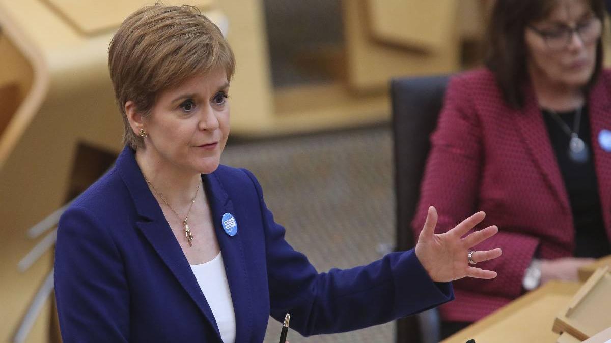 nicola sturgeon scotia marea britanie independenta