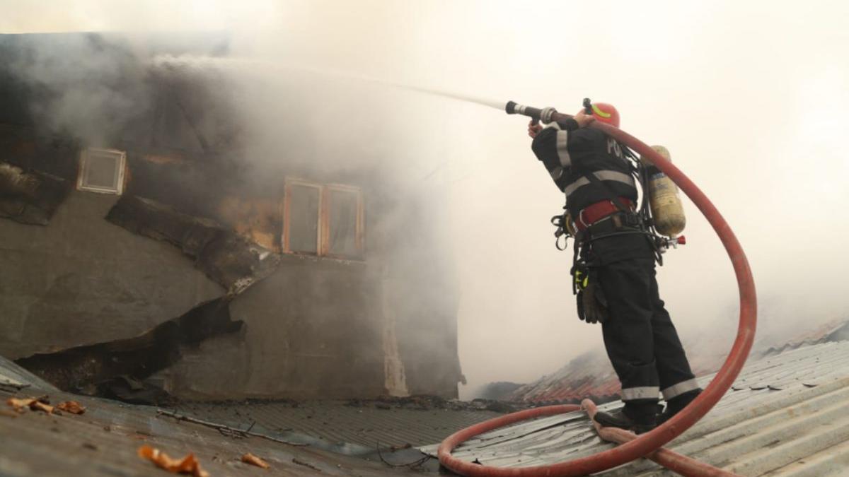 incendiu flacari bucuresti