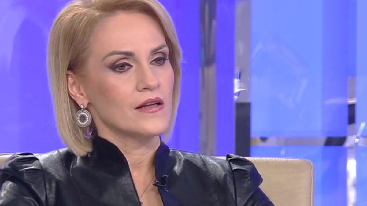 gabriela firea klaus iohannis vaccin covid acuzatii