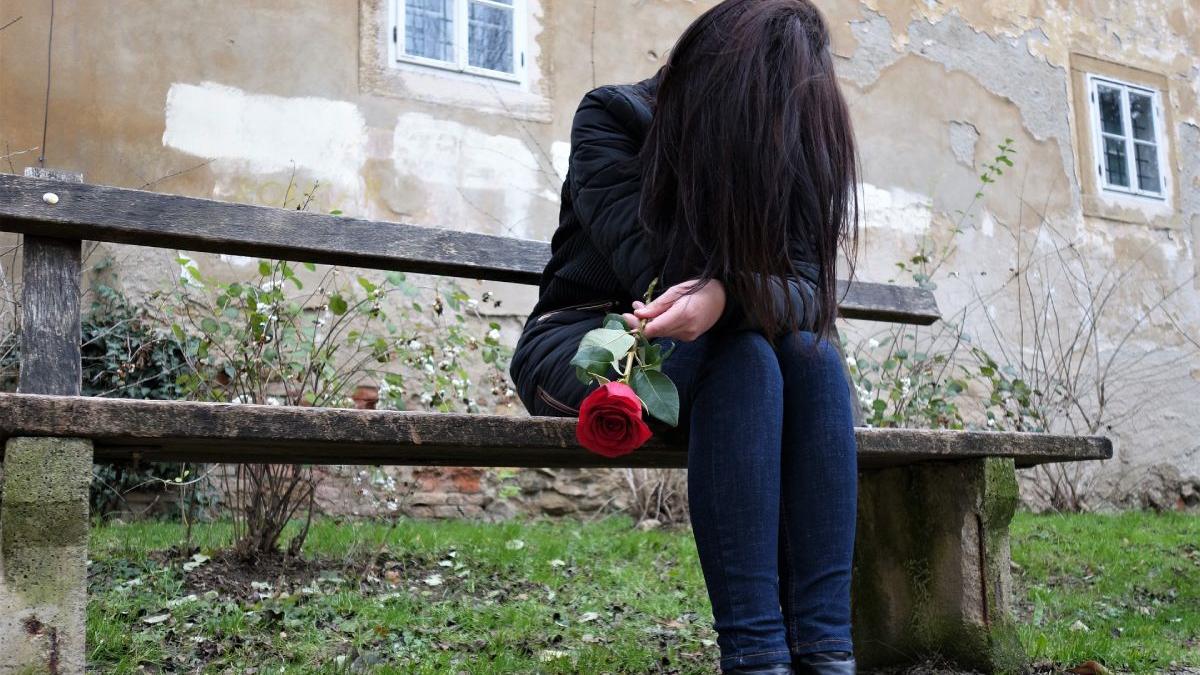 tanara iasi rapita tunsa umilita batuta fosta iubita prieten