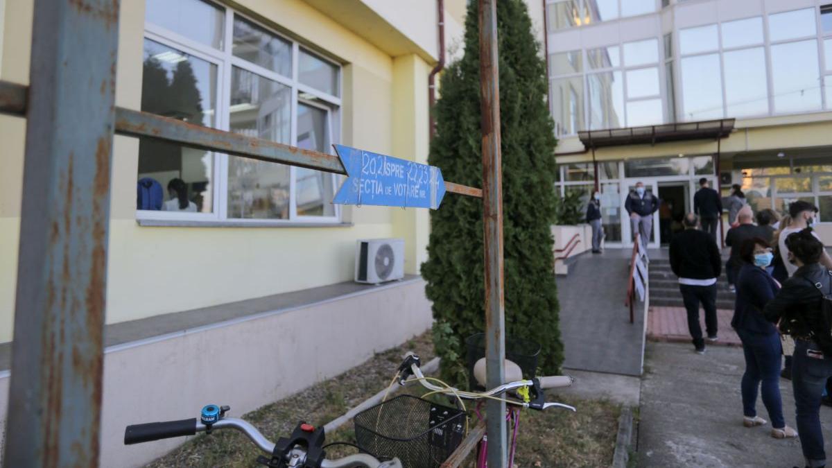 situatie halucinanta sectii vot galati chiriasi