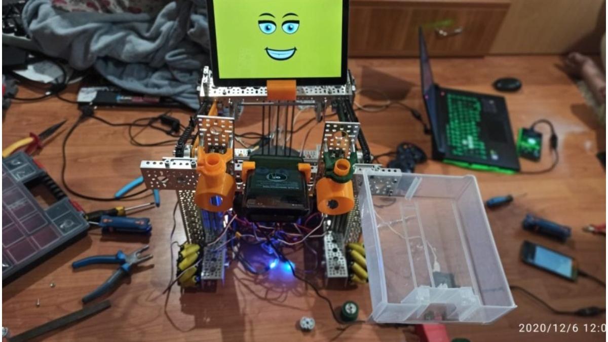 robot covid craiova elevi