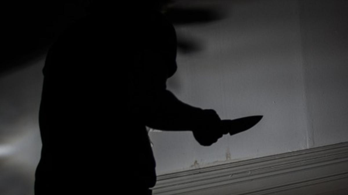 romani franta injunghiati strada