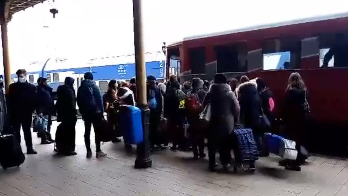 calea ferata suceava tren vechi 50 ani