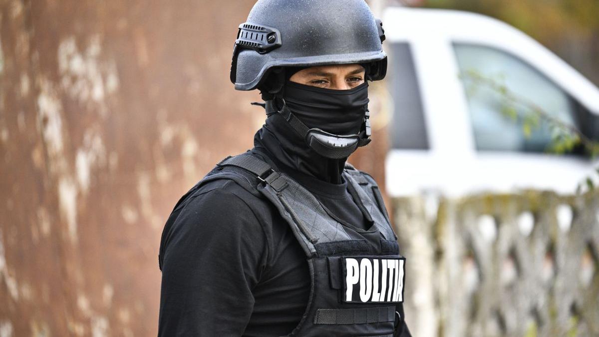 tanara dizabilitati batjocorita filmata cinci baieti fata bals olt