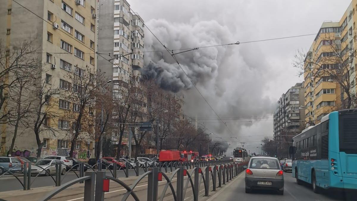 incendiu urias bloc soseaua colentina bucuresti