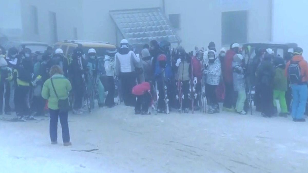 sute oameni cozi cota 1400 sinaia balamuc