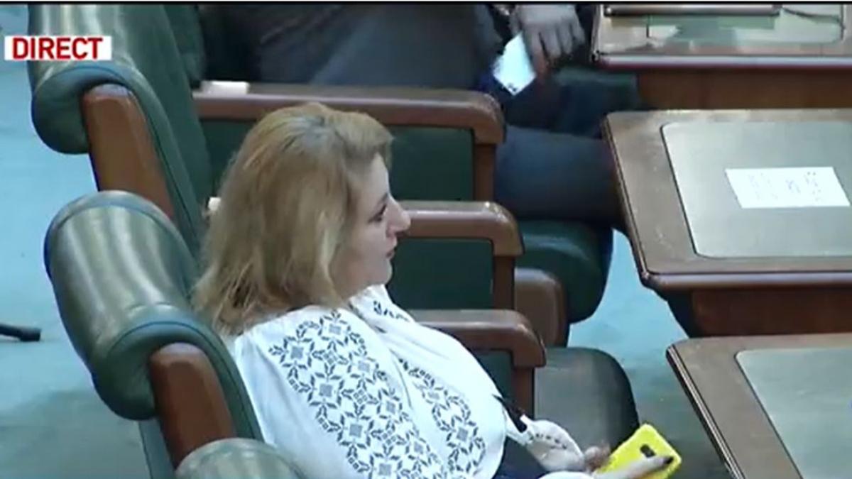 diana sosoaca aur senat fara masca nicolae ciuca