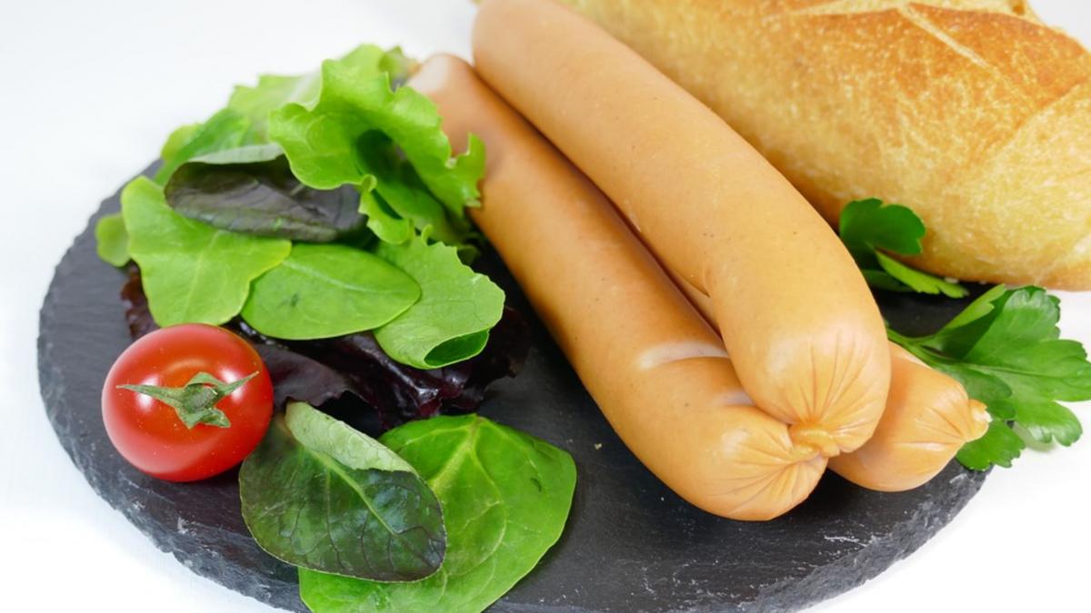 magistratii au decis carnea separata mecanic folosita la fabricarea crenvurstilor nu poate fi