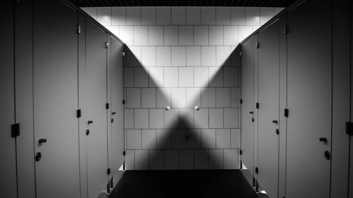 tanara soc toaleta mall targu mures