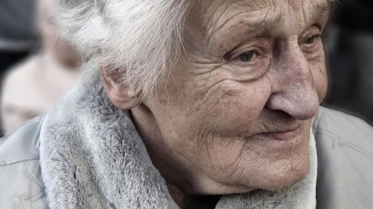 revolta unei pensionare munca