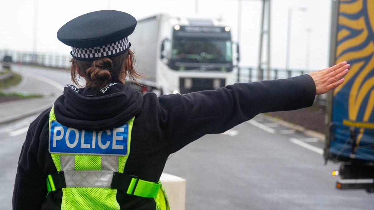 dover tir uri marea britanie franta blocada canalul manecii