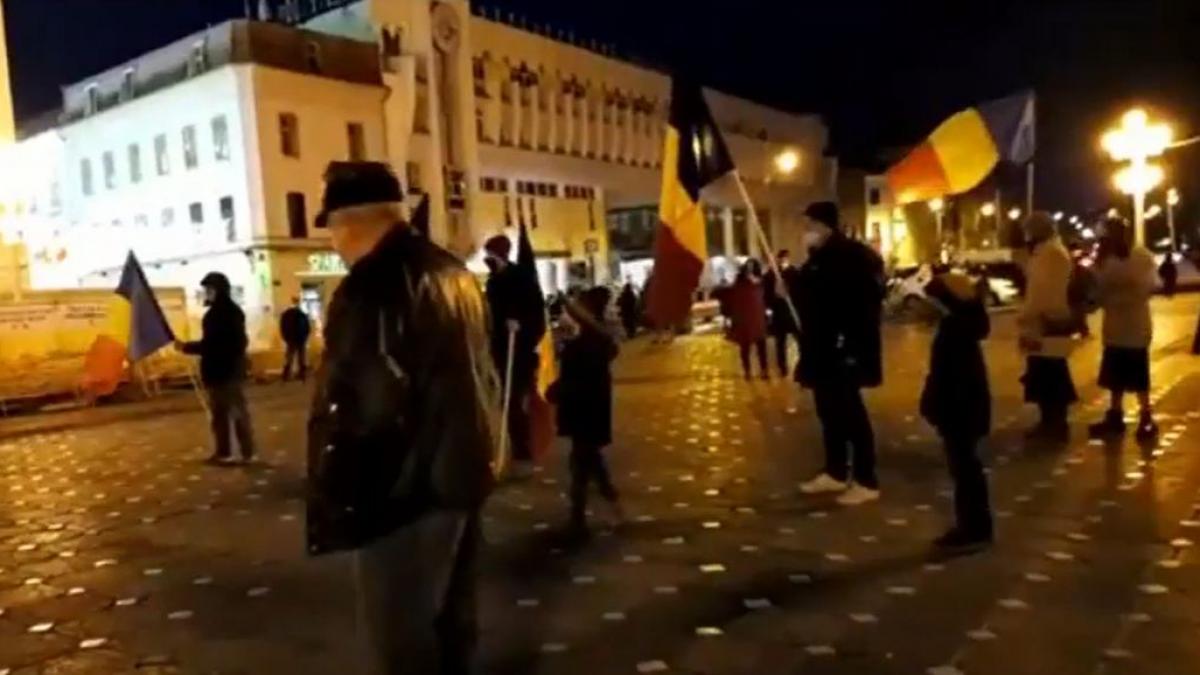 miting anti masca anti vaccin timisoara piata victoriei