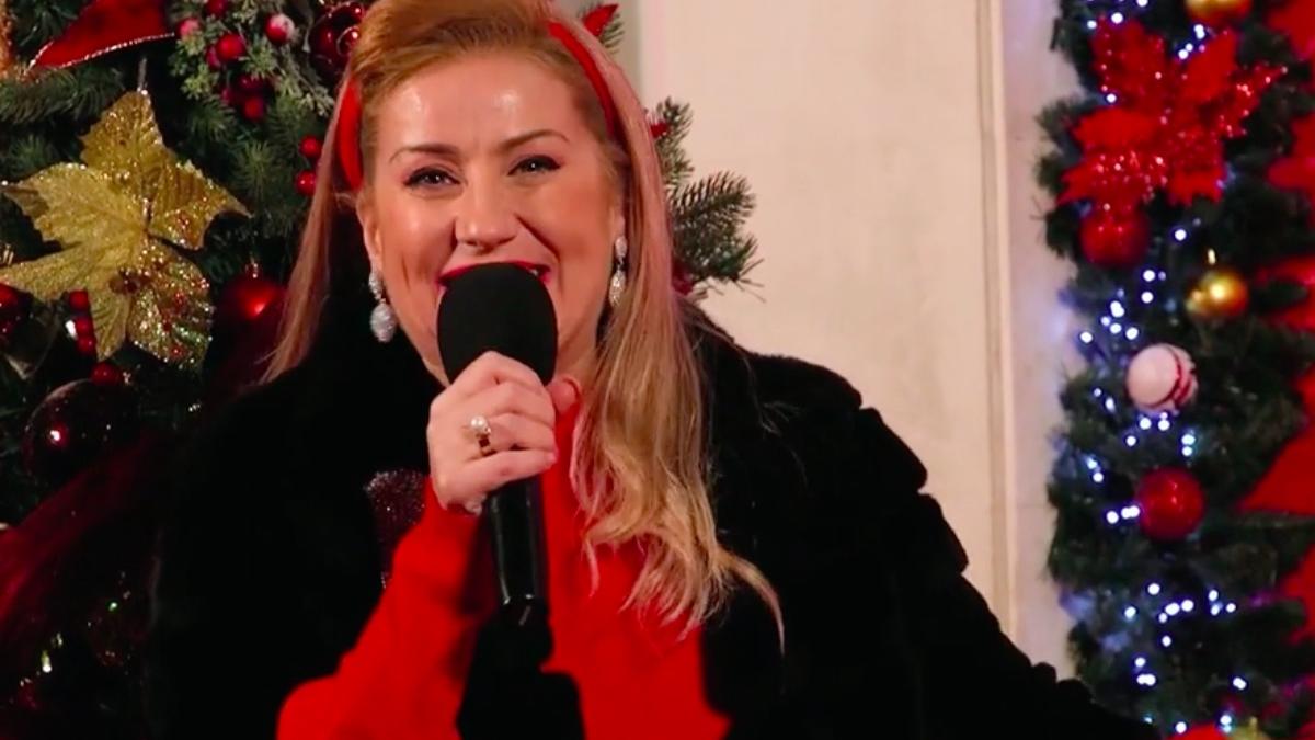 actorii teatrul constantin tanase piesa craciun in fata teatrului inchis