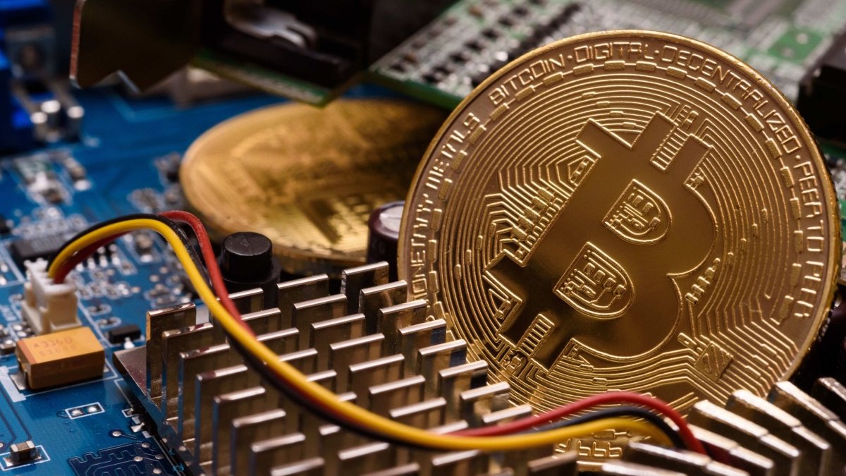 Bitcoin a depășit pentru prima dată valoarea de 30.000 de dolari