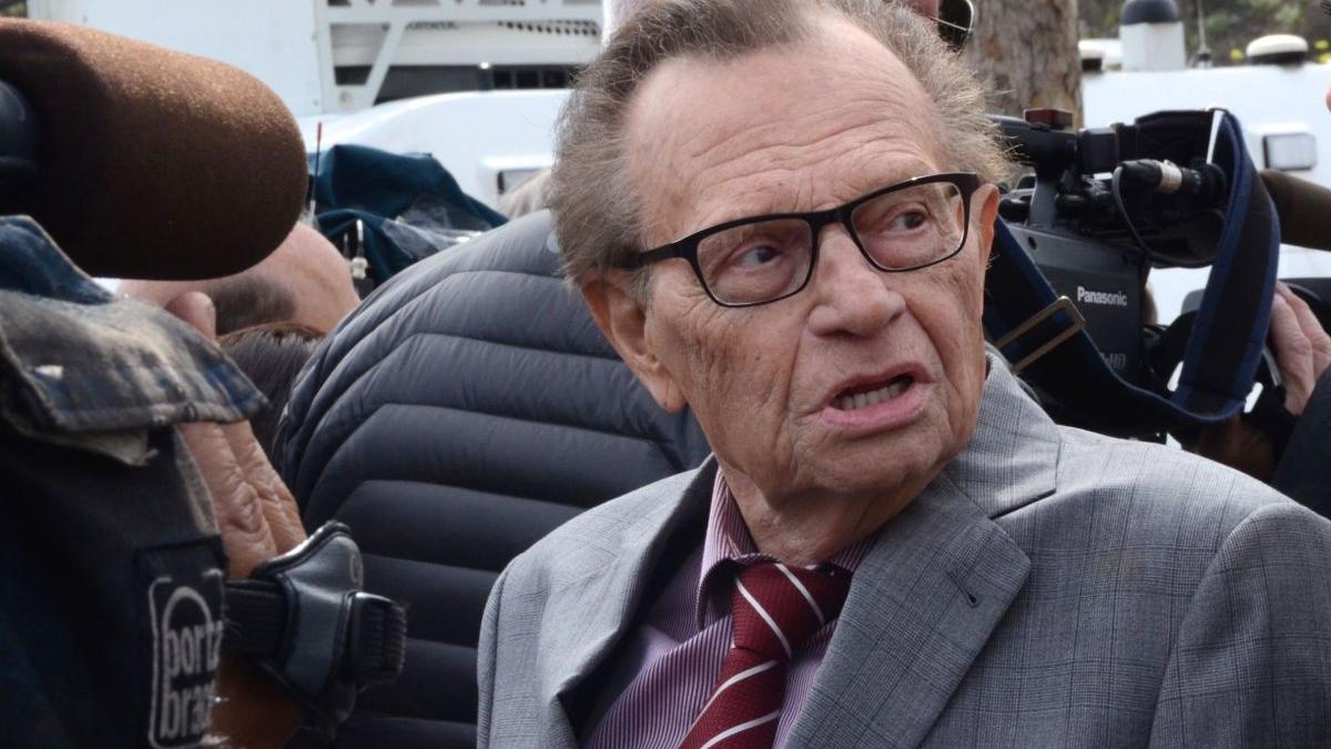 larry king jurnalist covid spital