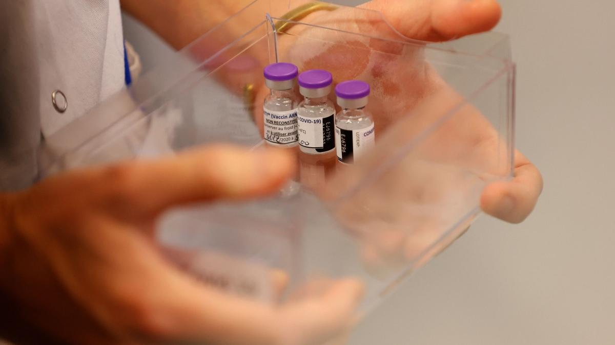 uniunea europeana 2 miliarde doze vaccin impotriva covid