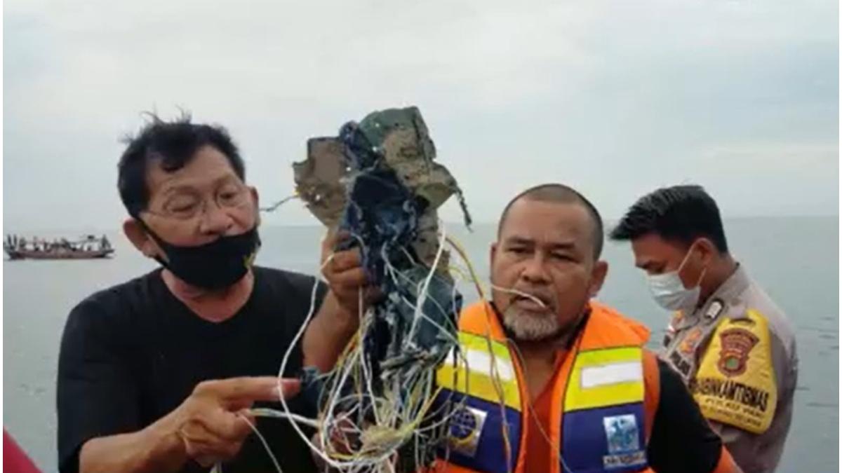avion disparut indonezia