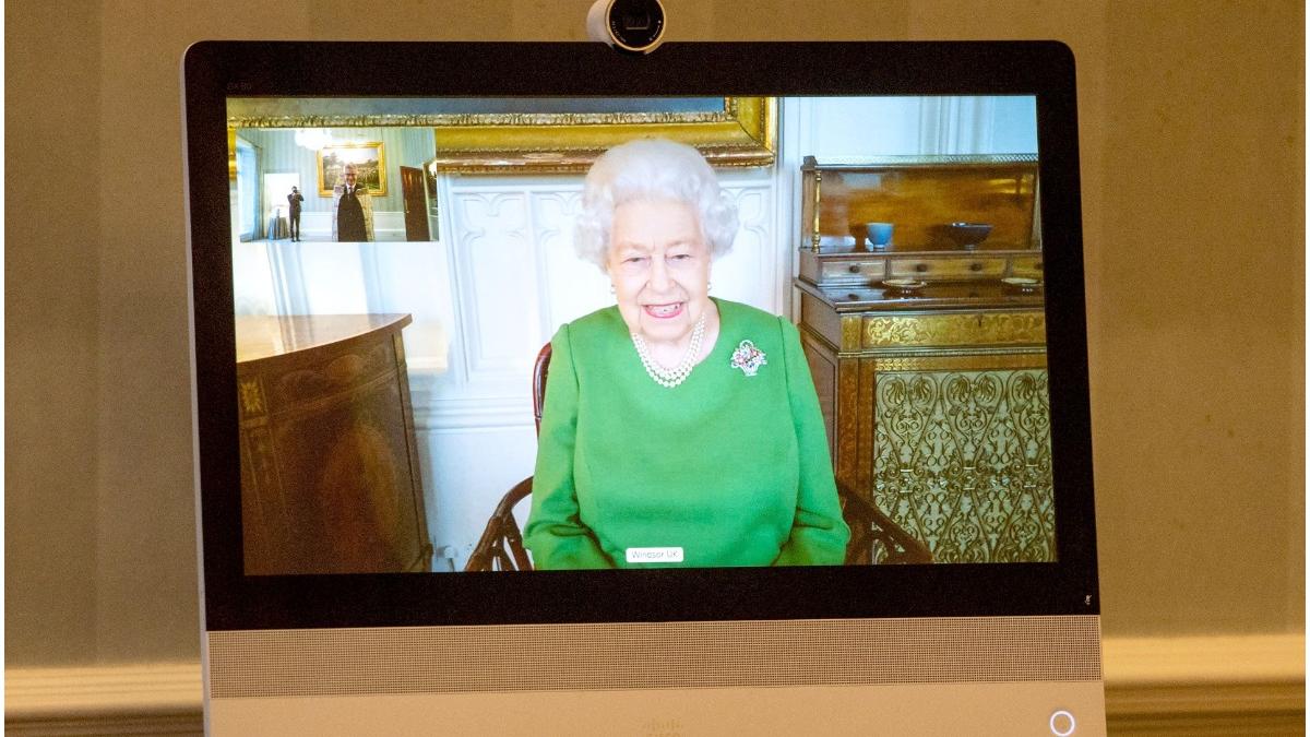 regina marii britanii vaccin covid