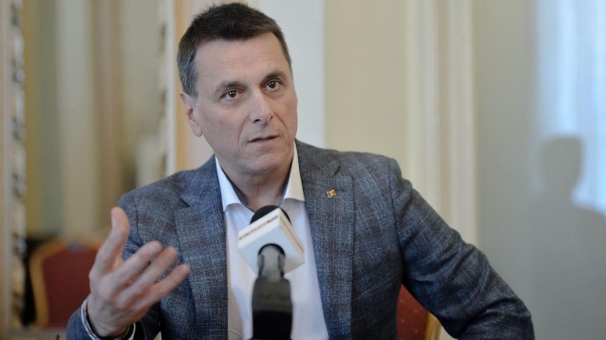 a murit bogdan stanoevici covid