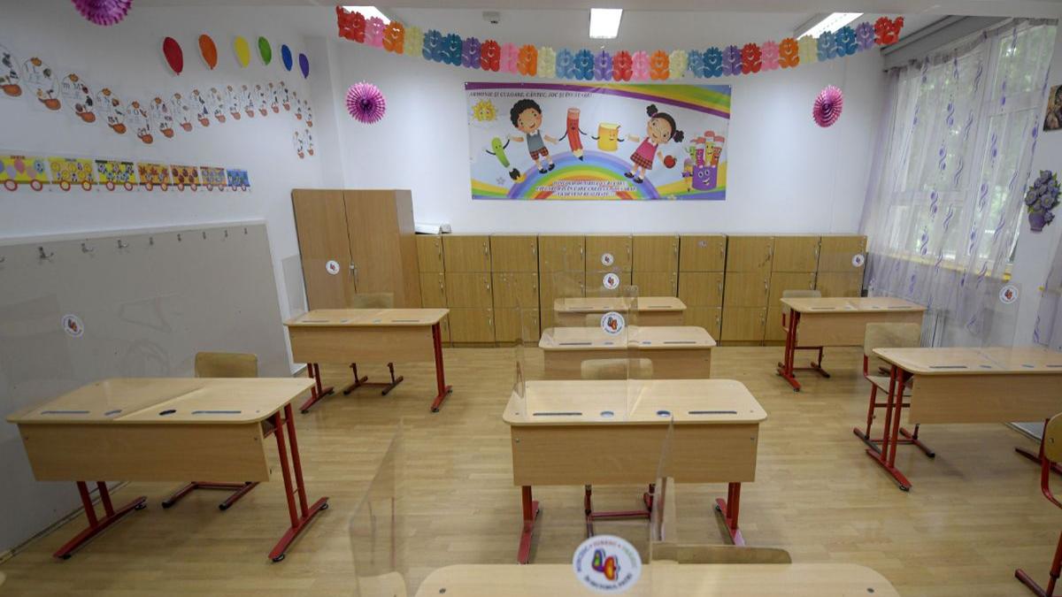 elevi medii scoala online invatamant